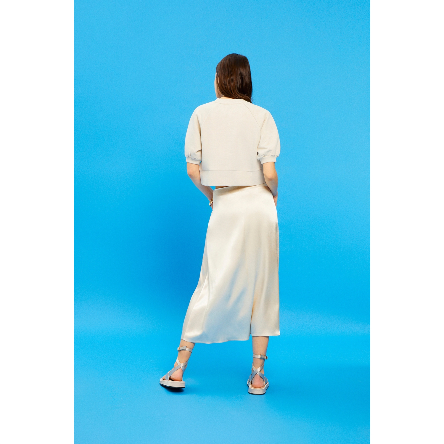 ÖNÜ YIRTMAÇLI MİDİ VİSKON ETEK