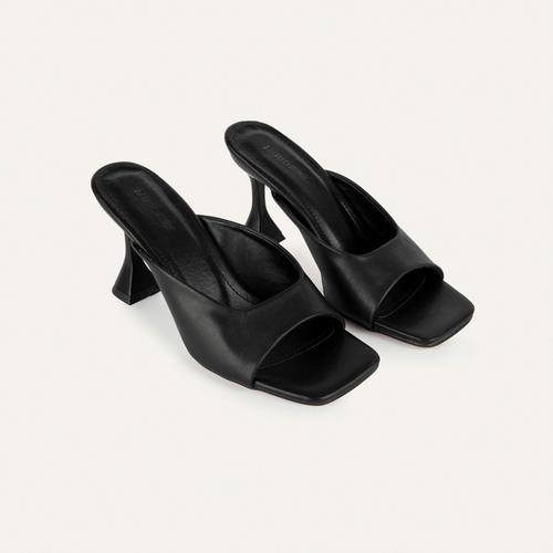  KALIN BANTLI TOPUKLU DERİ TERLİK