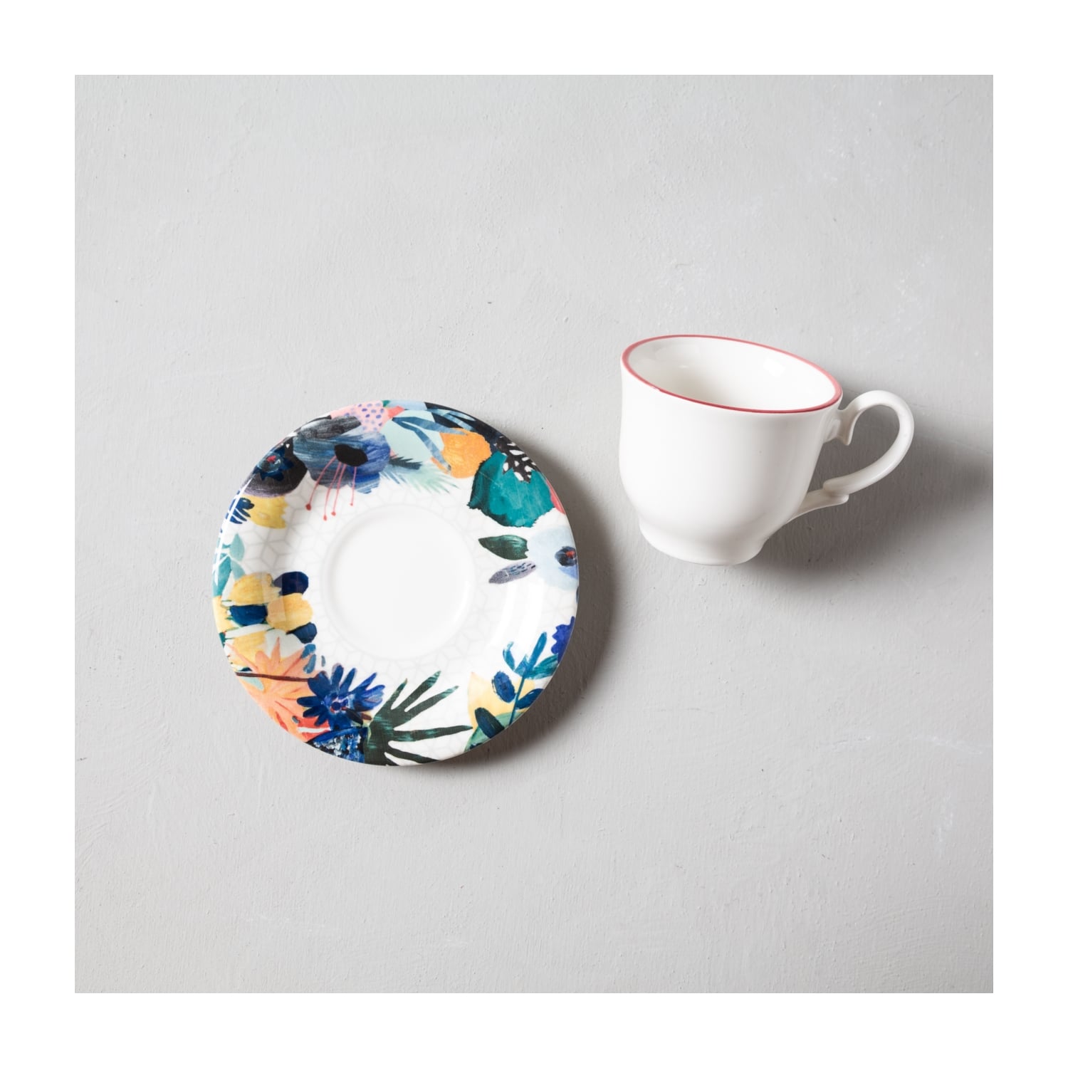 GARDENYA ÇAY FİNCANI