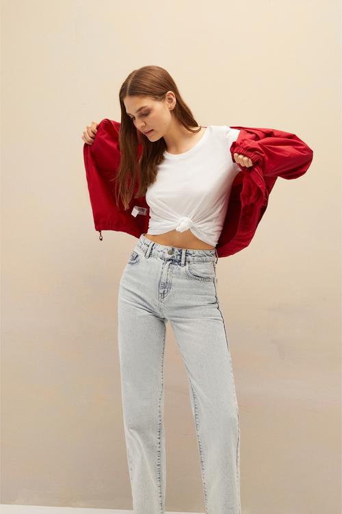  ÇANTAYA DÖNÜŞEBİLEN KAPÜŞONLU YAĞMURLUK