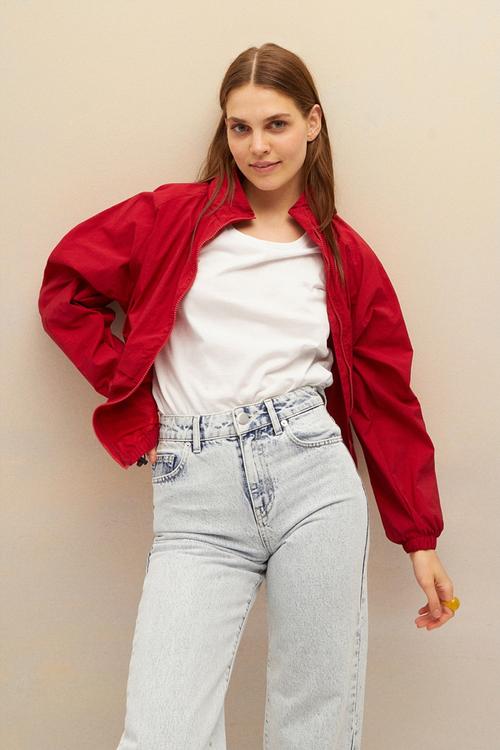  ÇANTAYA DÖNÜŞEBİLEN KAPÜŞONLU YAĞMURLUK