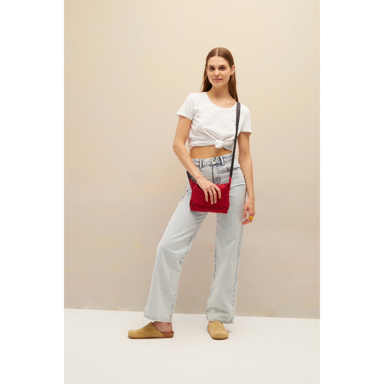 ÇANTAYA DÖNÜŞEBİLEN KAPÜŞONLU YAĞMURLUK