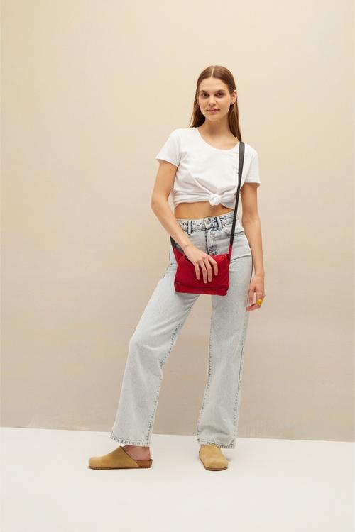  ÇANTAYA DÖNÜŞEBİLEN KAPÜŞONLU YAĞMURLUK