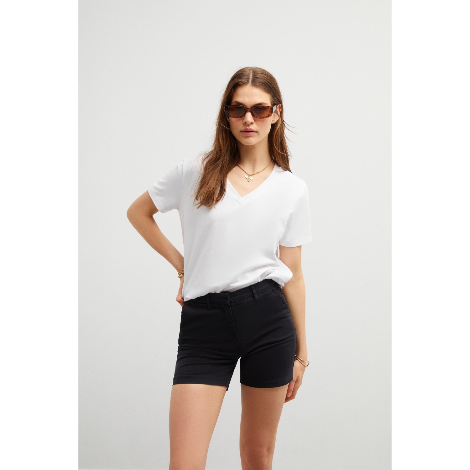 V YAKA KISA KOL BASIC T-SHIRT