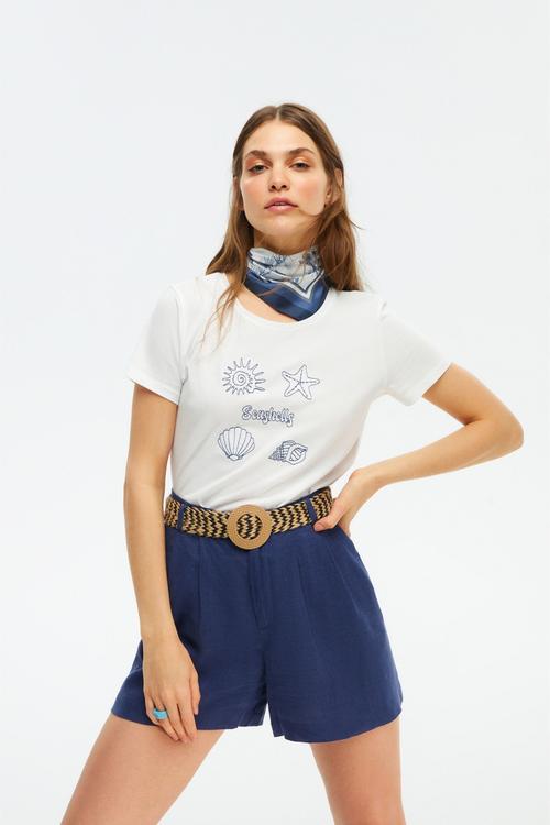  DENİZ KABUĞU BASKILI BİSİKLET YAKA T-SHIRT