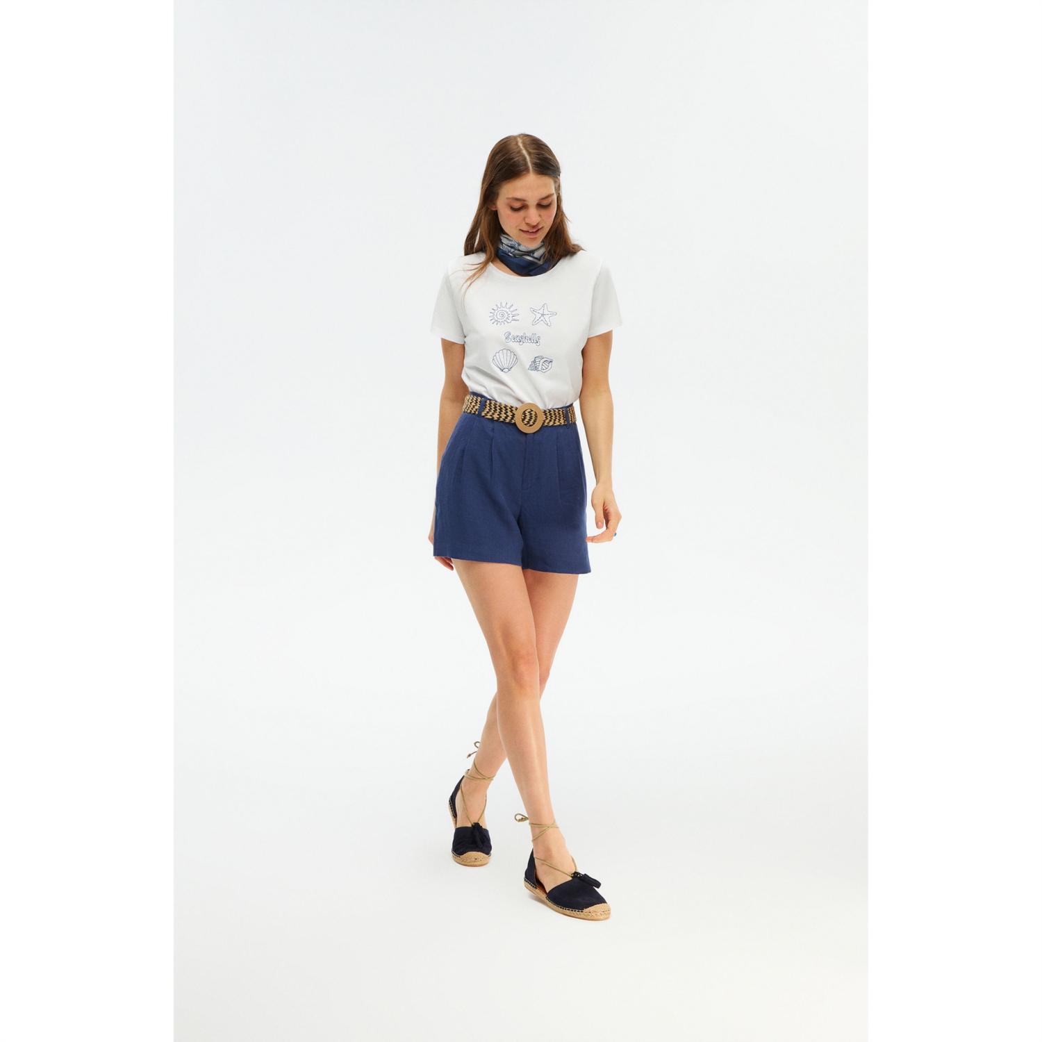 DENİZ KABUĞU BASKILI BİSİKLET YAKA T-SHIRT