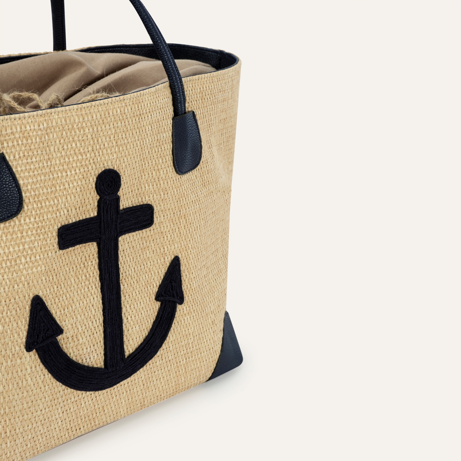 ÇAPA DETAYLI HASIR EL ÇANTASI