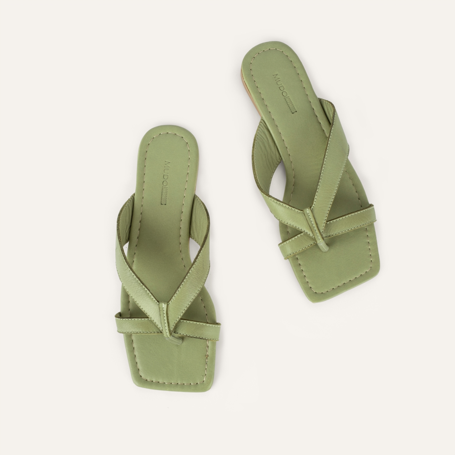 BANT DETAYLI PARMAK ARASI DERİ TERLİK