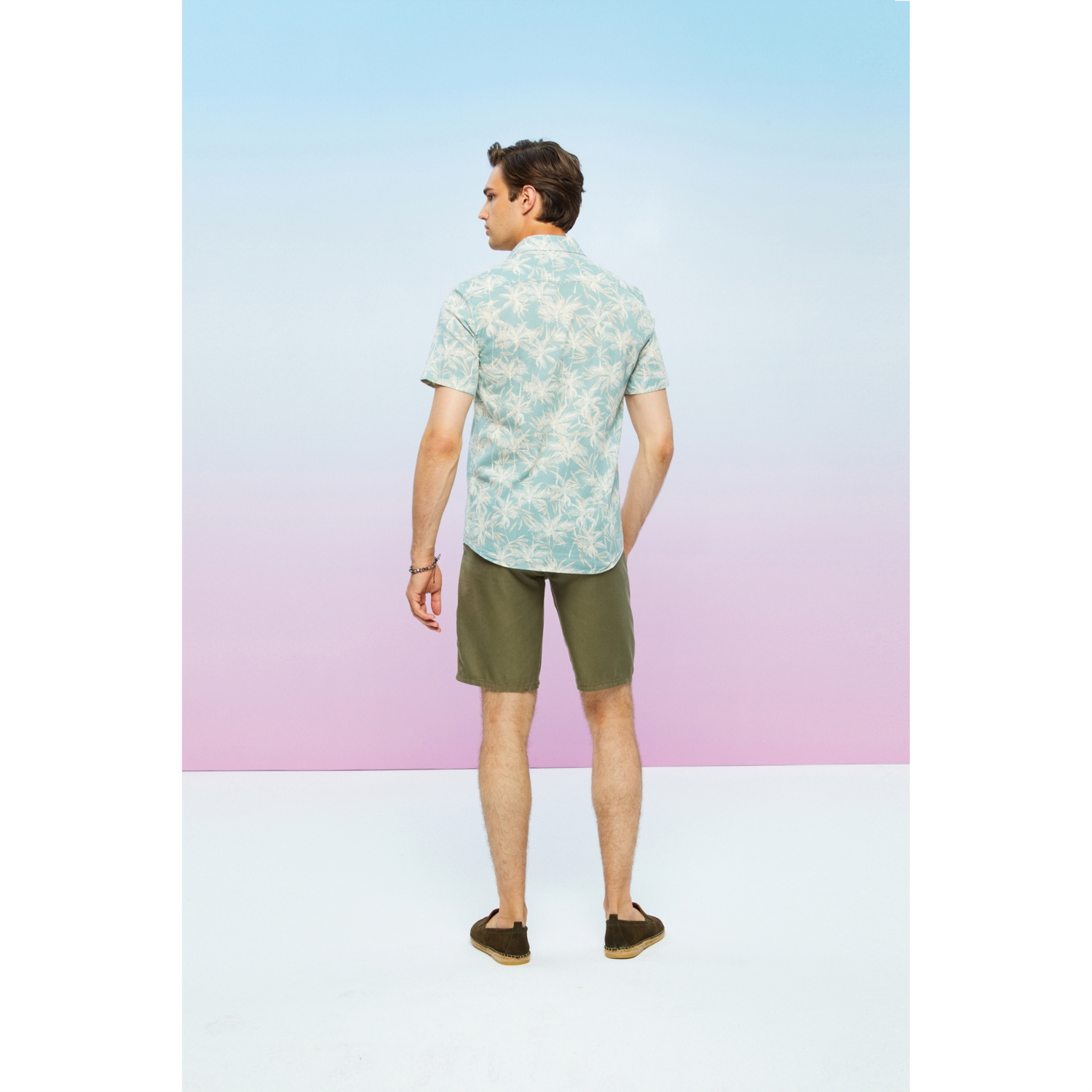 PALMİYE DESENLİ KISA KOLLU REGULAR FIT GÖMLEK