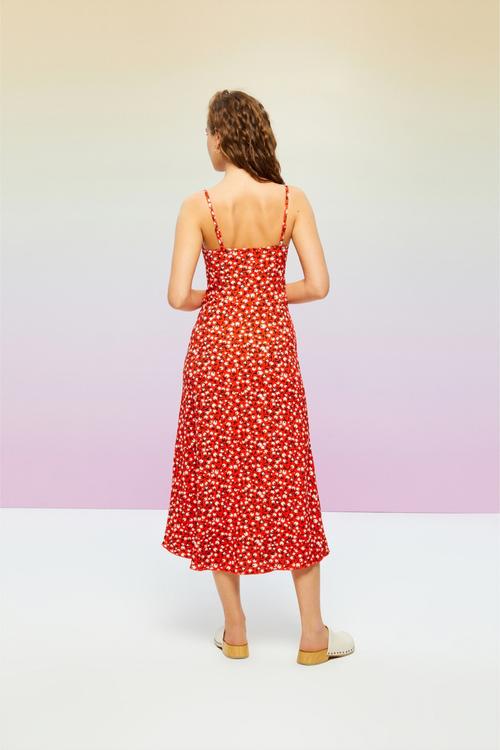  ÇİÇEK DESENLİ ASKILI MİDİ ELBİSE