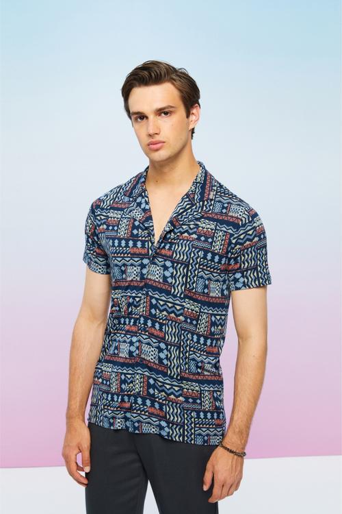  ETNİK DESENLİ KISA KOLLU REGULAR FIT GÖMLEK