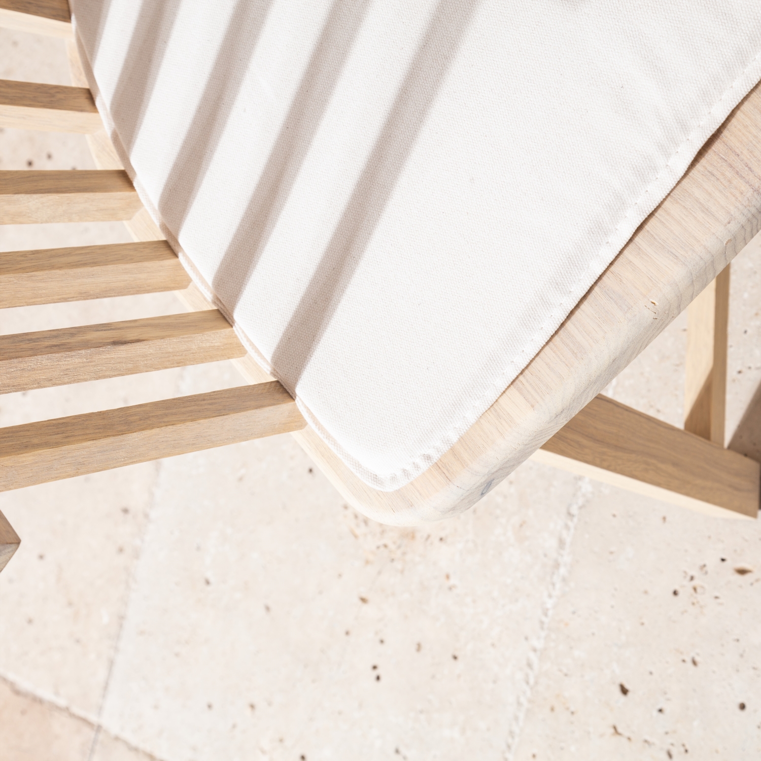 COLMAR  KOLÇAKLI SANDALYE