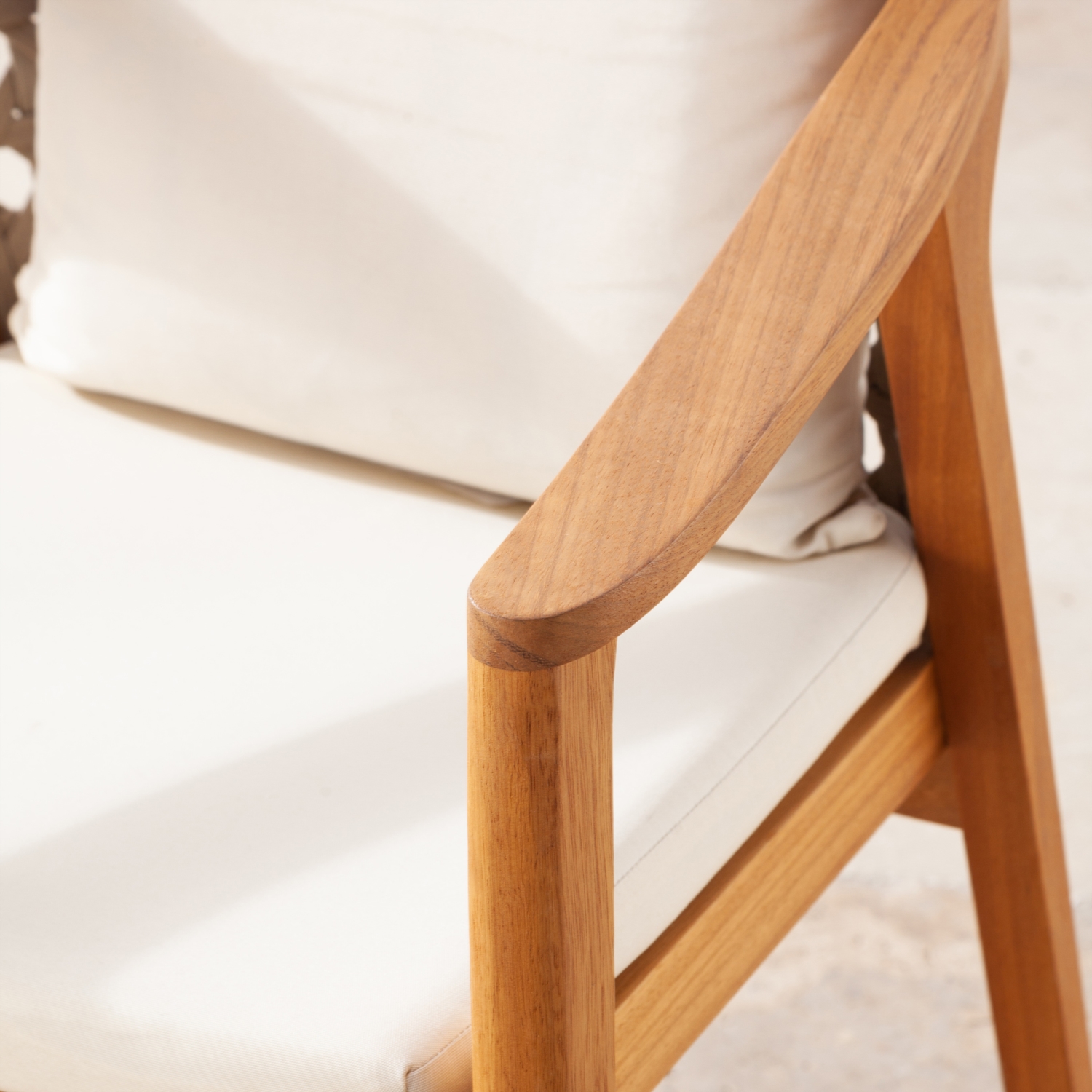 PHILL  KOLÇAKLI   SANDALYE