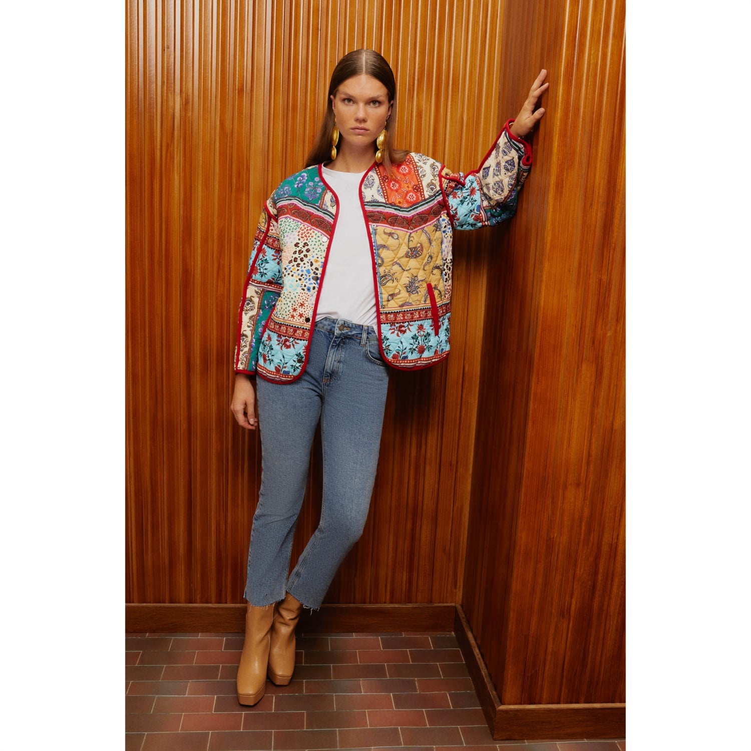 KAPİTONE DİKİŞLİ ETNİK DESENLİ MONT CEKET