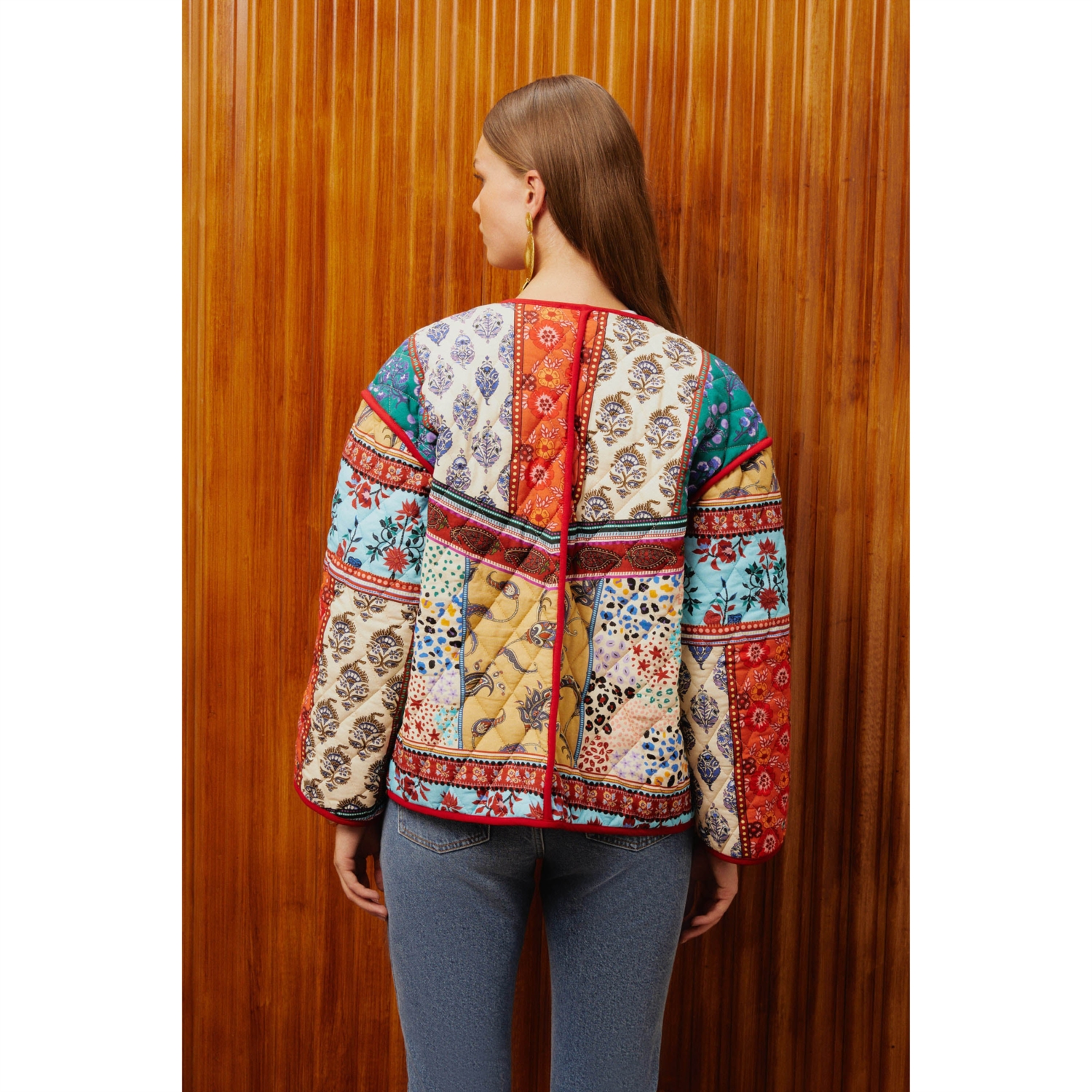 KAPİTONE DİKİŞLİ ETNİK DESENLİ MONT CEKET