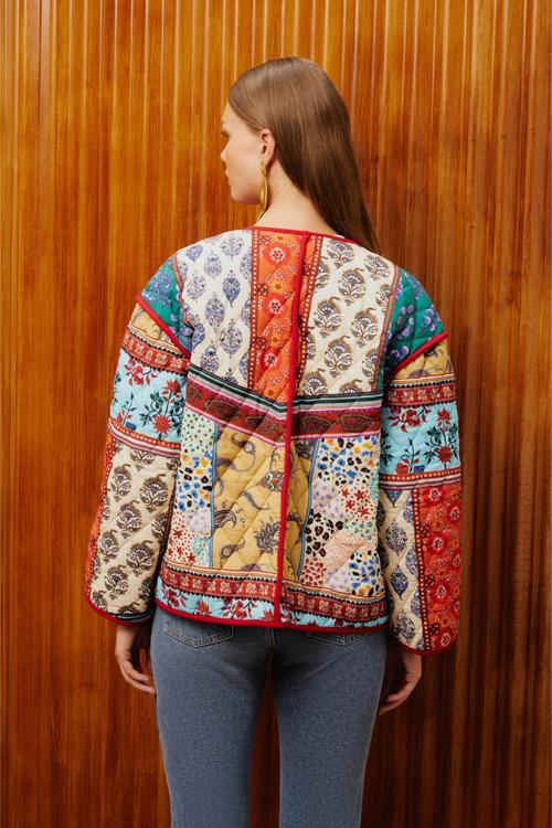  KAPİTONE DİKİŞLİ ETNİK DESENLİ MONT CEKET