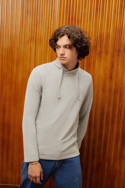  DİK YAKA SWEATSHIRT