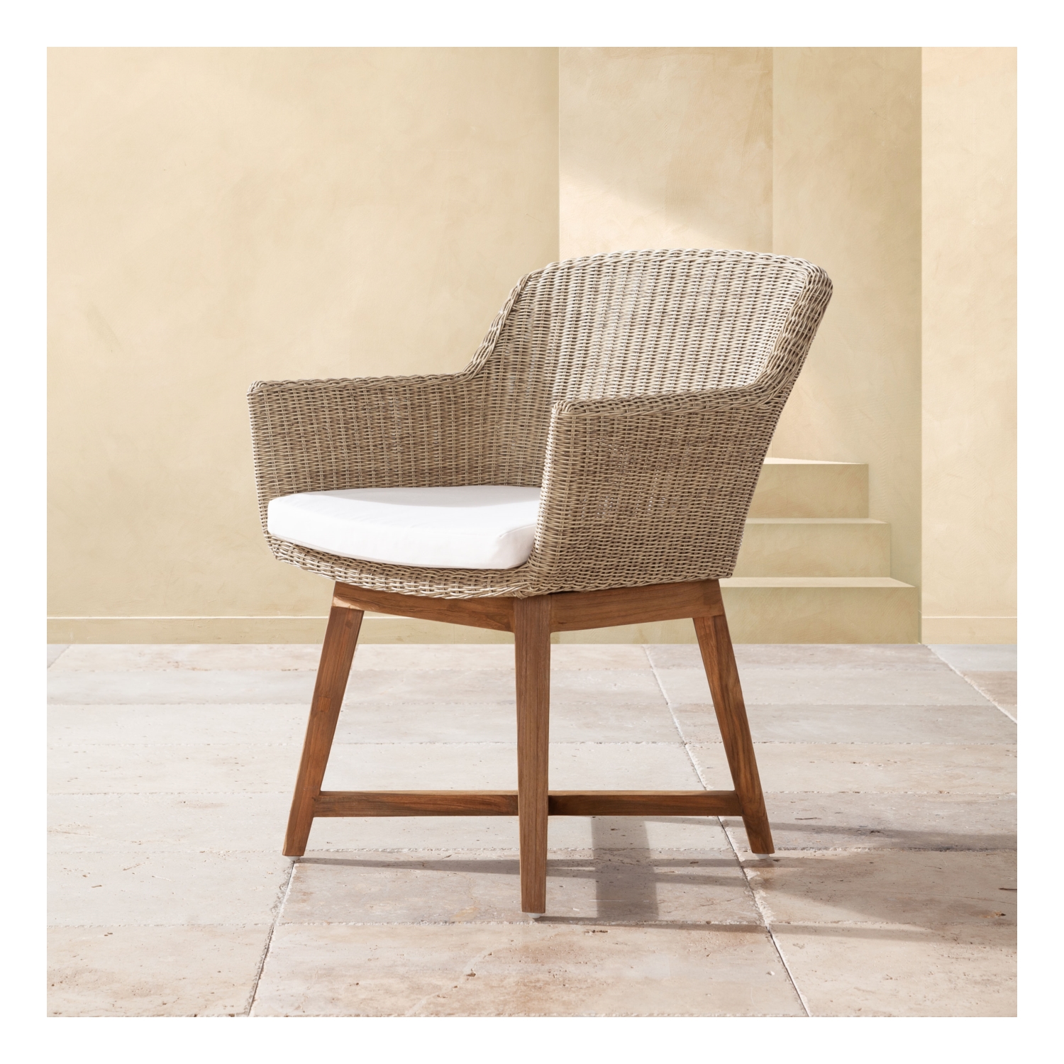 ANGELO KOLÇAKLI SANDALYE