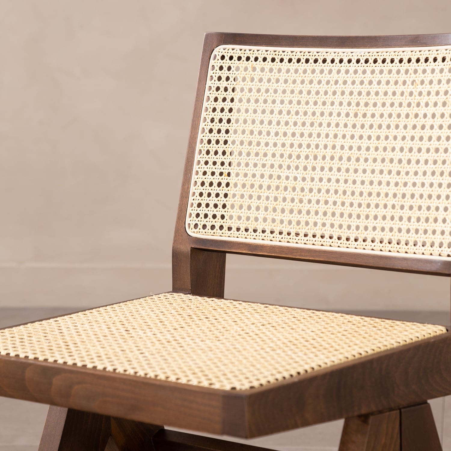 QUILE MASİF AHŞAP HAZERAN SANDALYE CEVİZ