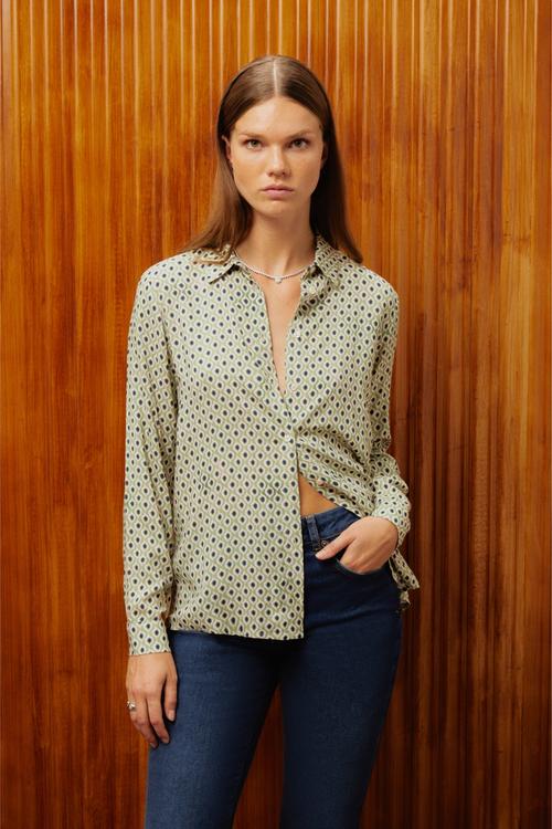  DESENLİ REGULAR FIT VİSKOZ GÖMLEK