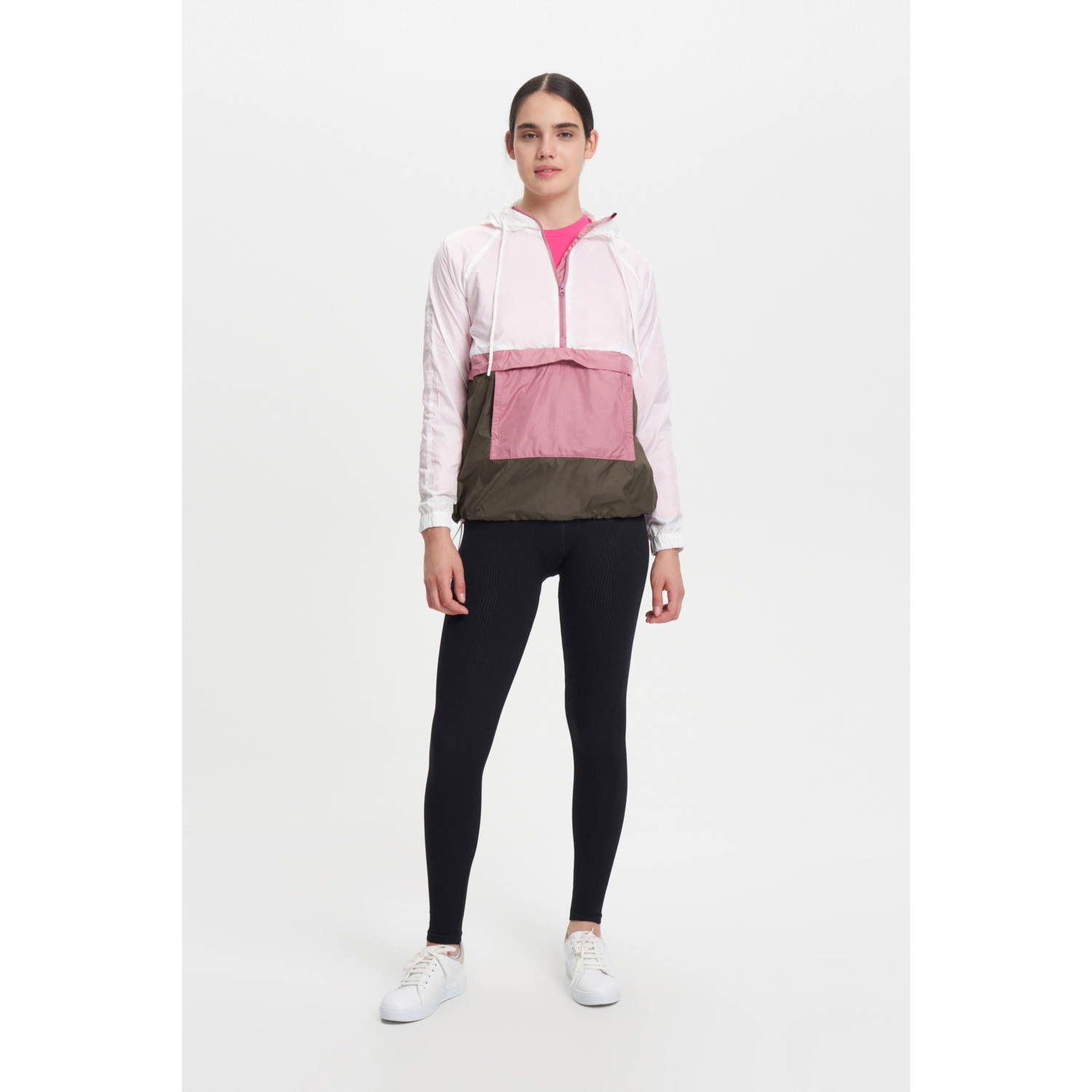 ÇANTAYA DÖNÜŞEBİLEN KAPÜŞONLU YAĞMURLUK