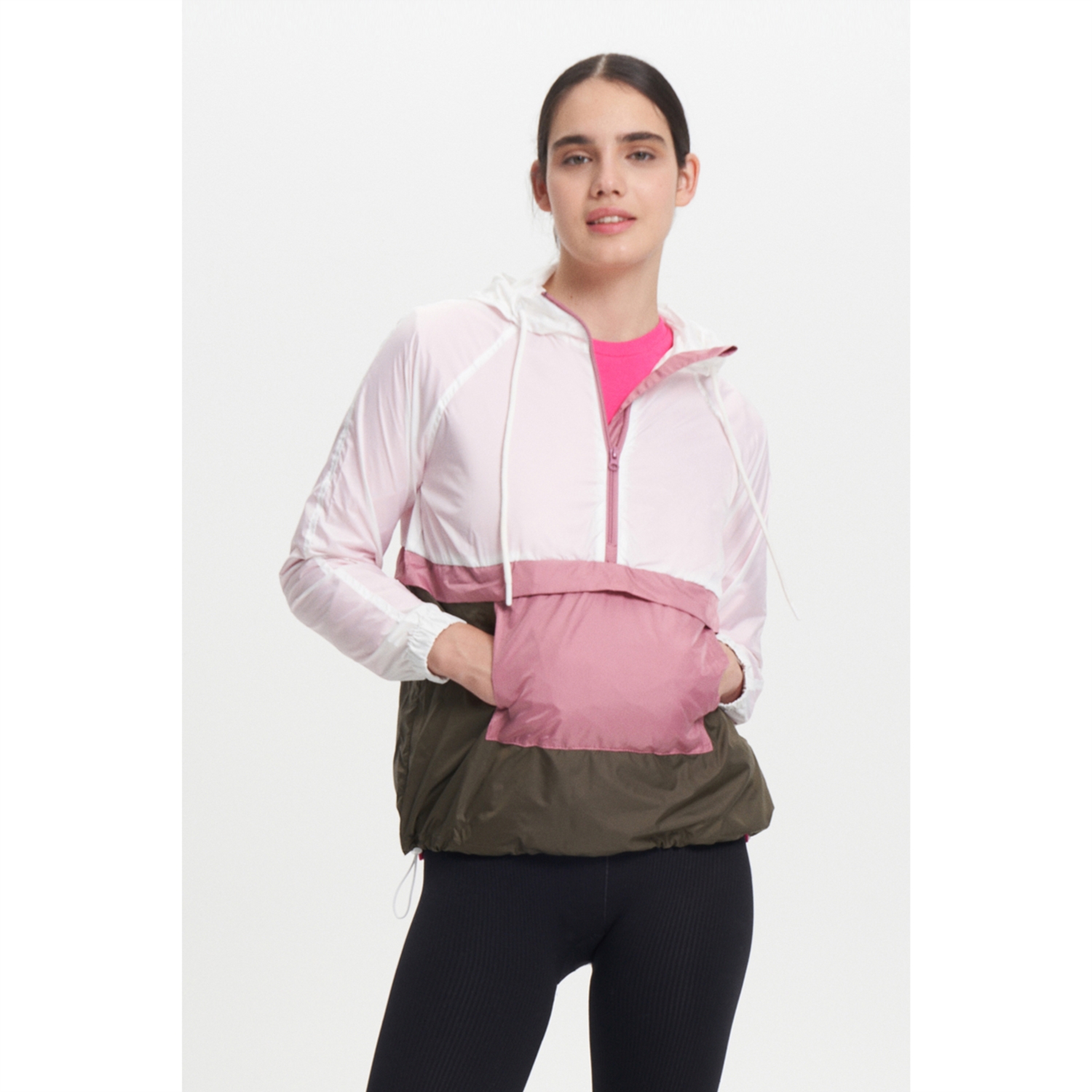 ÇANTAYA DÖNÜŞEBİLEN KAPÜŞONLU YAĞMURLUK