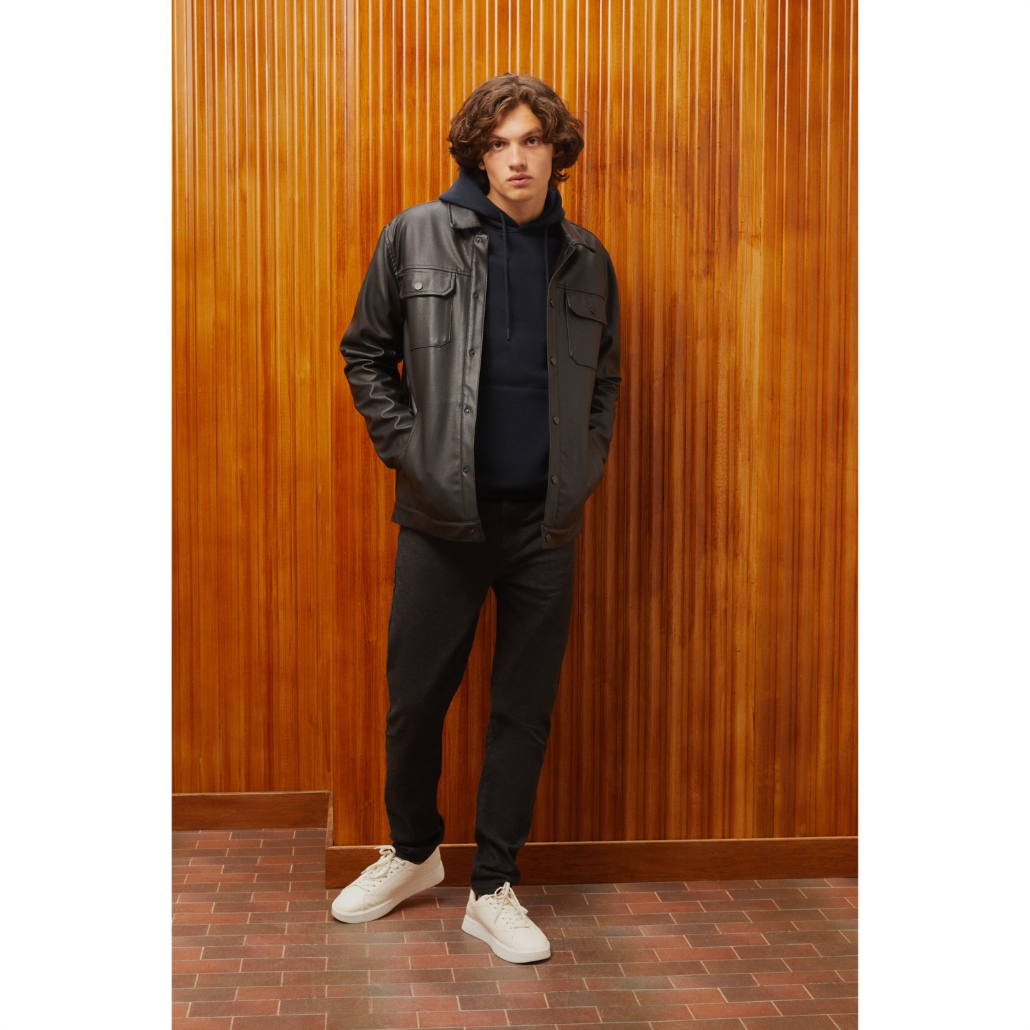 DERİ GÖRÜNÜMLÜ CEPLİ CEKET