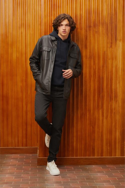  DERİ GÖRÜNÜMLÜ CEPLİ CEKET