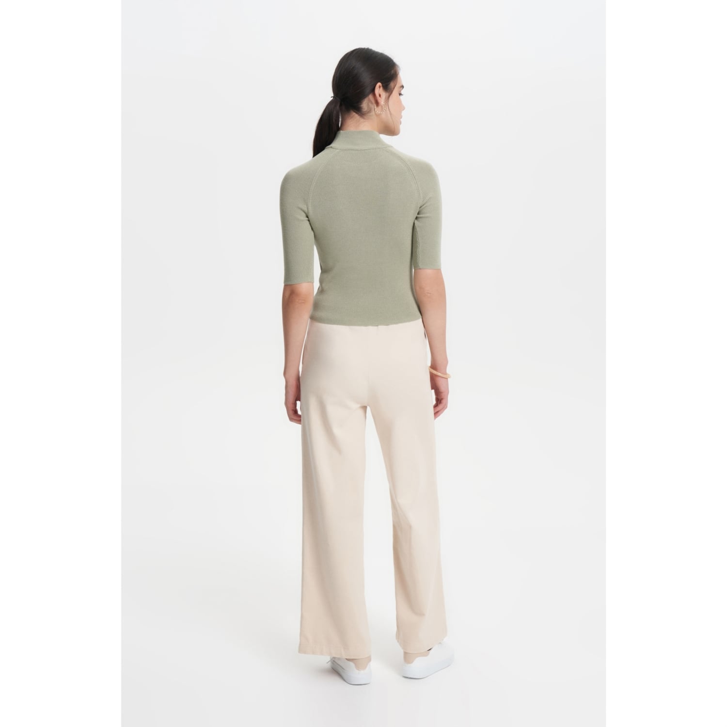 VİSKON KARIŞIMLI DİK YAKA KAZAK