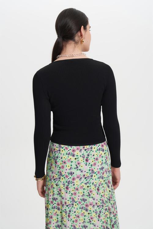  KALP YAKA DAR KESİM KAZAK