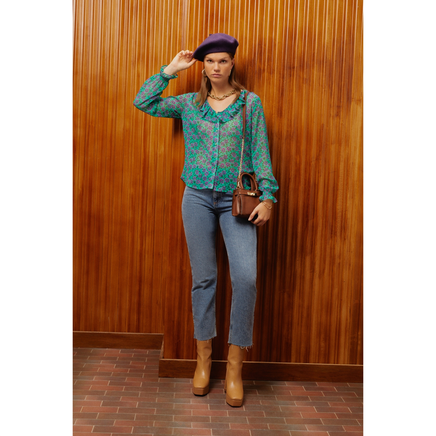 ÇİÇEK DESENLİ YAKASI FIRFIRLI ŞİFON GÖMLEK