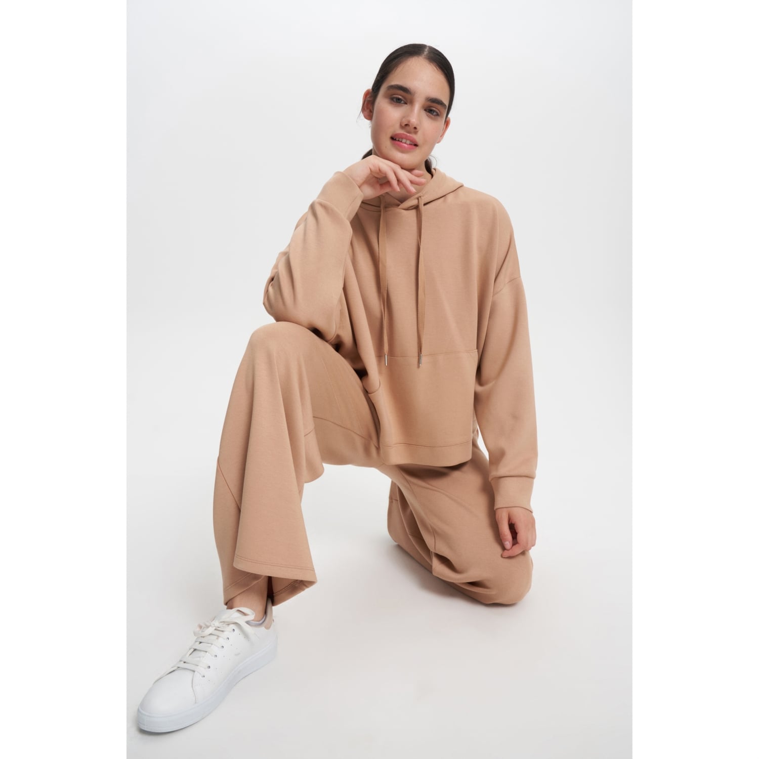 BELİ LASTİKLİ GENİŞ PAÇA EŞOFMAN ALTI