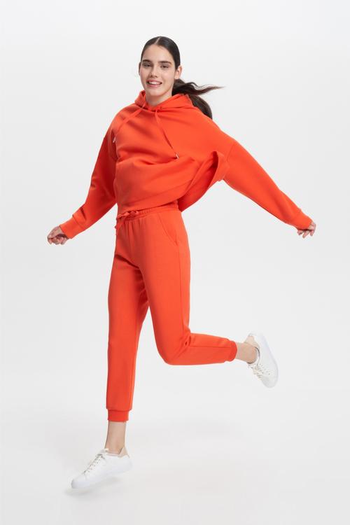  KAPÜŞONLU KANGURU CEPLİ SWEATSHIRT