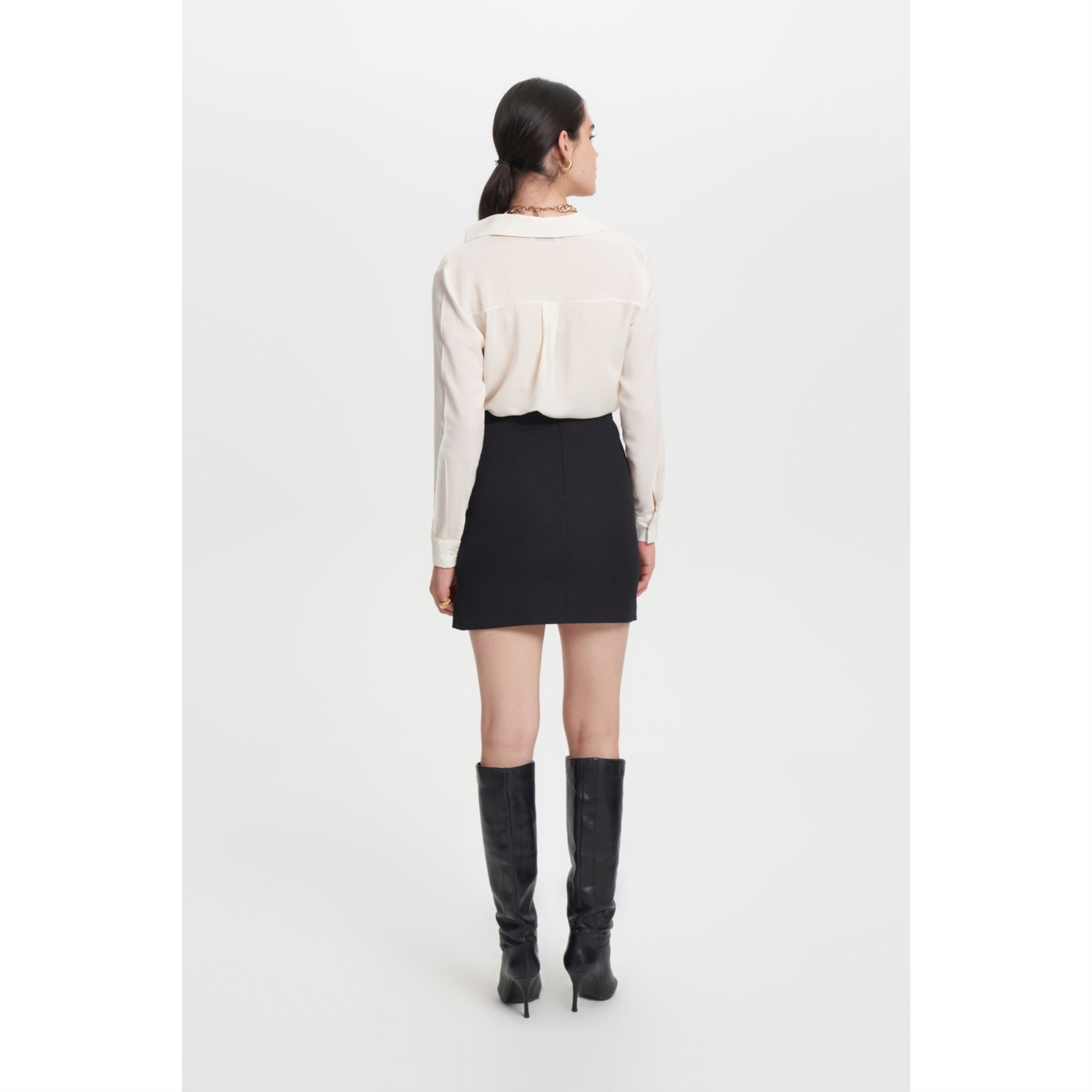 DAR KESİM YIRTMAÇLI MİNİ ETEK