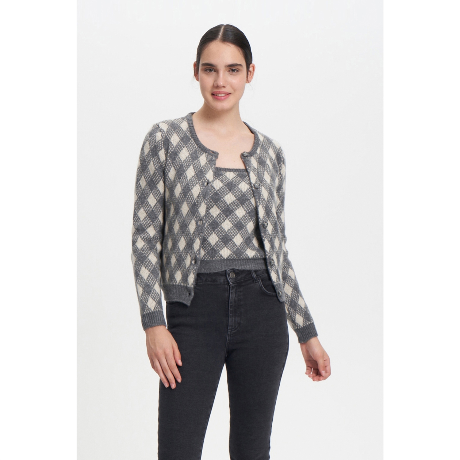 JAKARLI DÜĞMELİ HIRKA