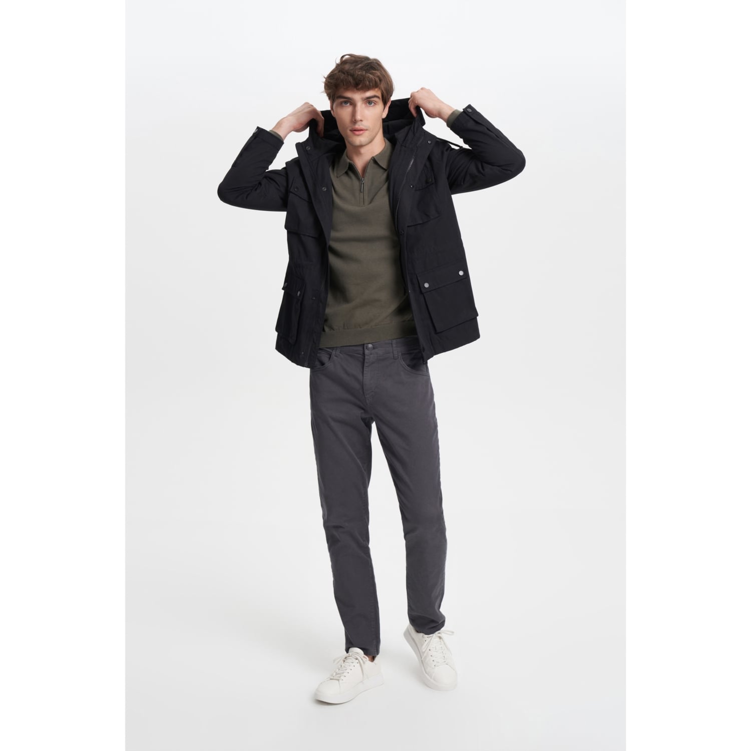 KAPÜŞONLU ÇOK CEPLİ KISA MONT