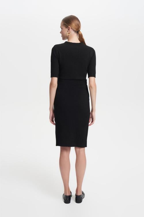  YIRTMAÇLI DÜZ KESİM MİDİ TRİKO ETEK