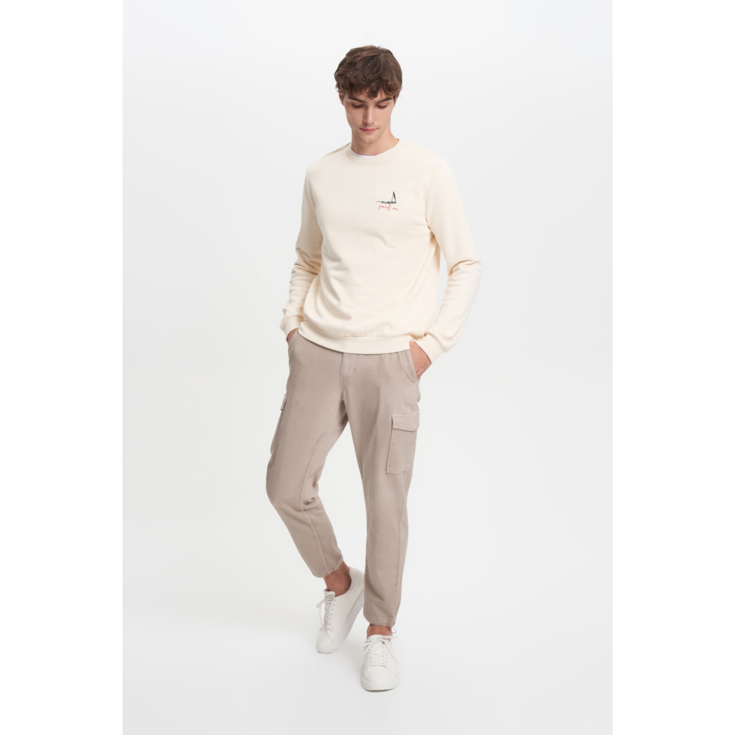 YELKEN NAKIŞLI BİSİKLET YAKA SWEATSHIRT