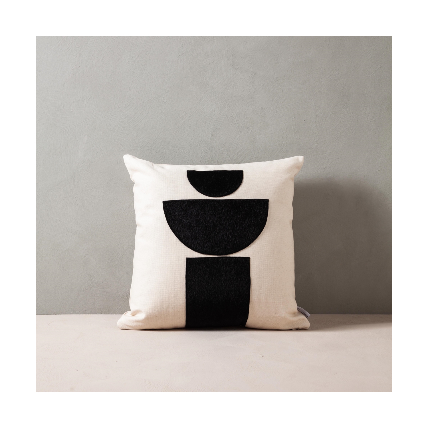 LOA KIRLENT EKRU SİYAH 43X43CM