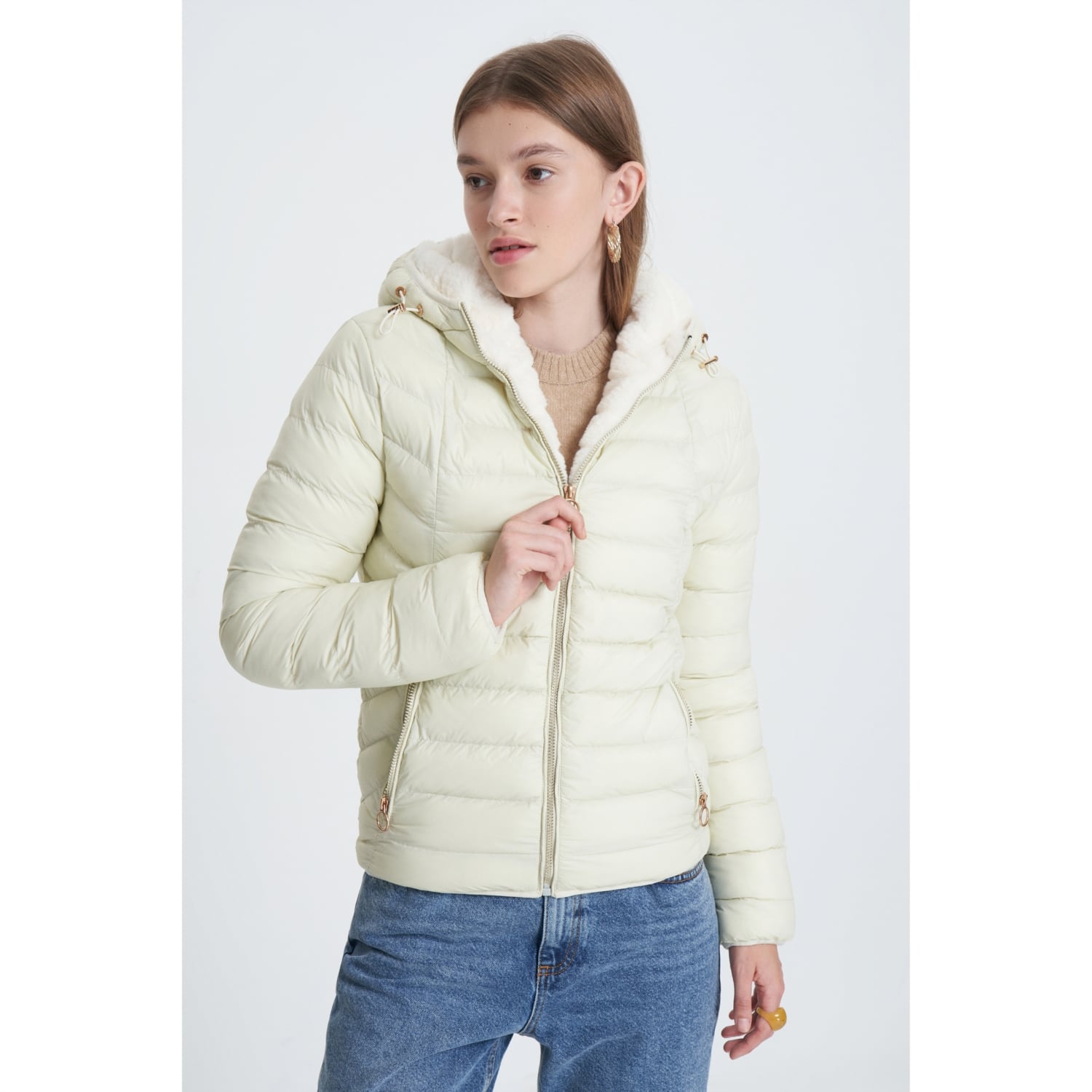 PELUŞ ÇİFT TARAFLI KAPİTONELİ MONT