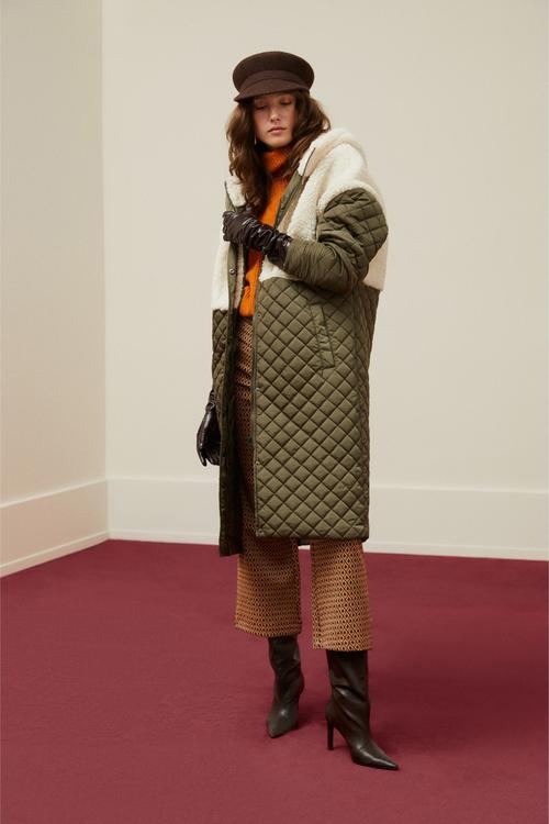  SUNİ KÜRKLÜ KAPÜŞONLU PALTO