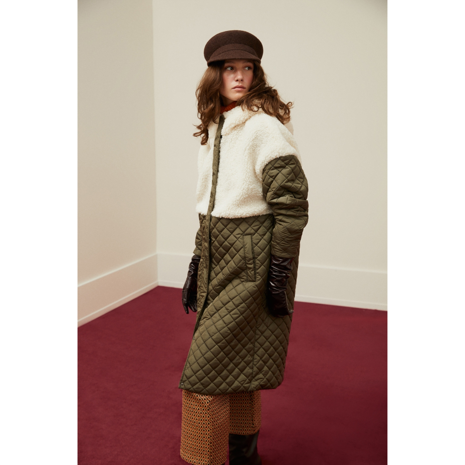 SUNİ KÜRKLÜ KAPÜŞONLU PALTO