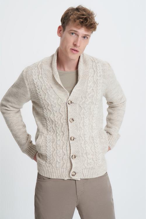  JAKARLI ŞAL YAKA TRİKO HIRKA