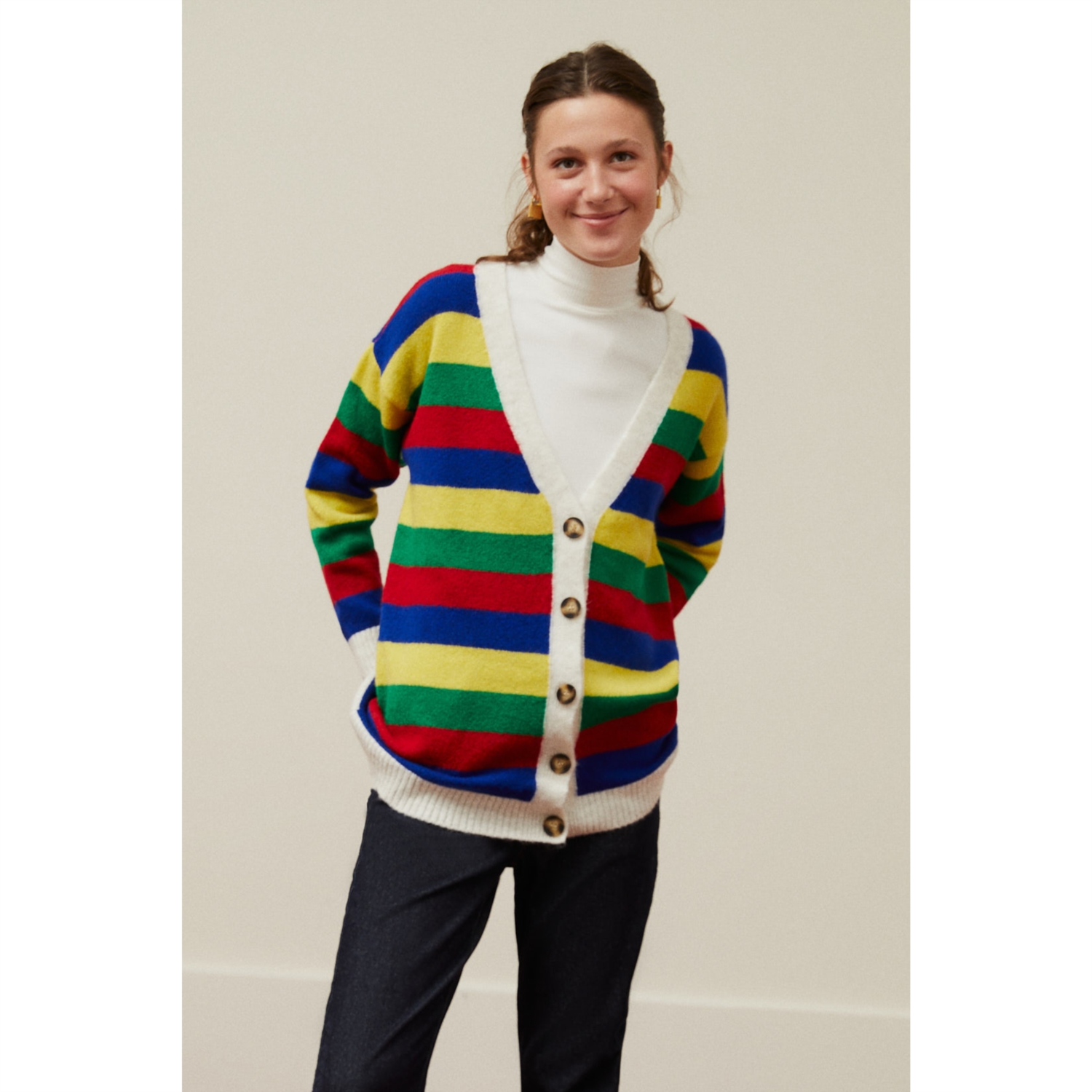 ÇİZGİLİ V YAKA TRİKO HIRKA