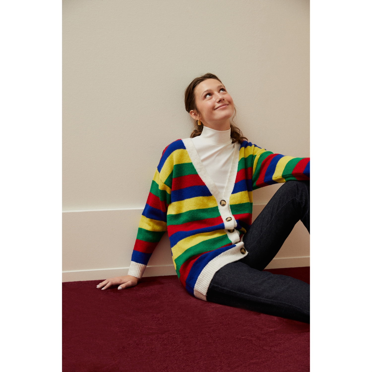 ÇİZGİLİ V YAKA TRİKO HIRKA