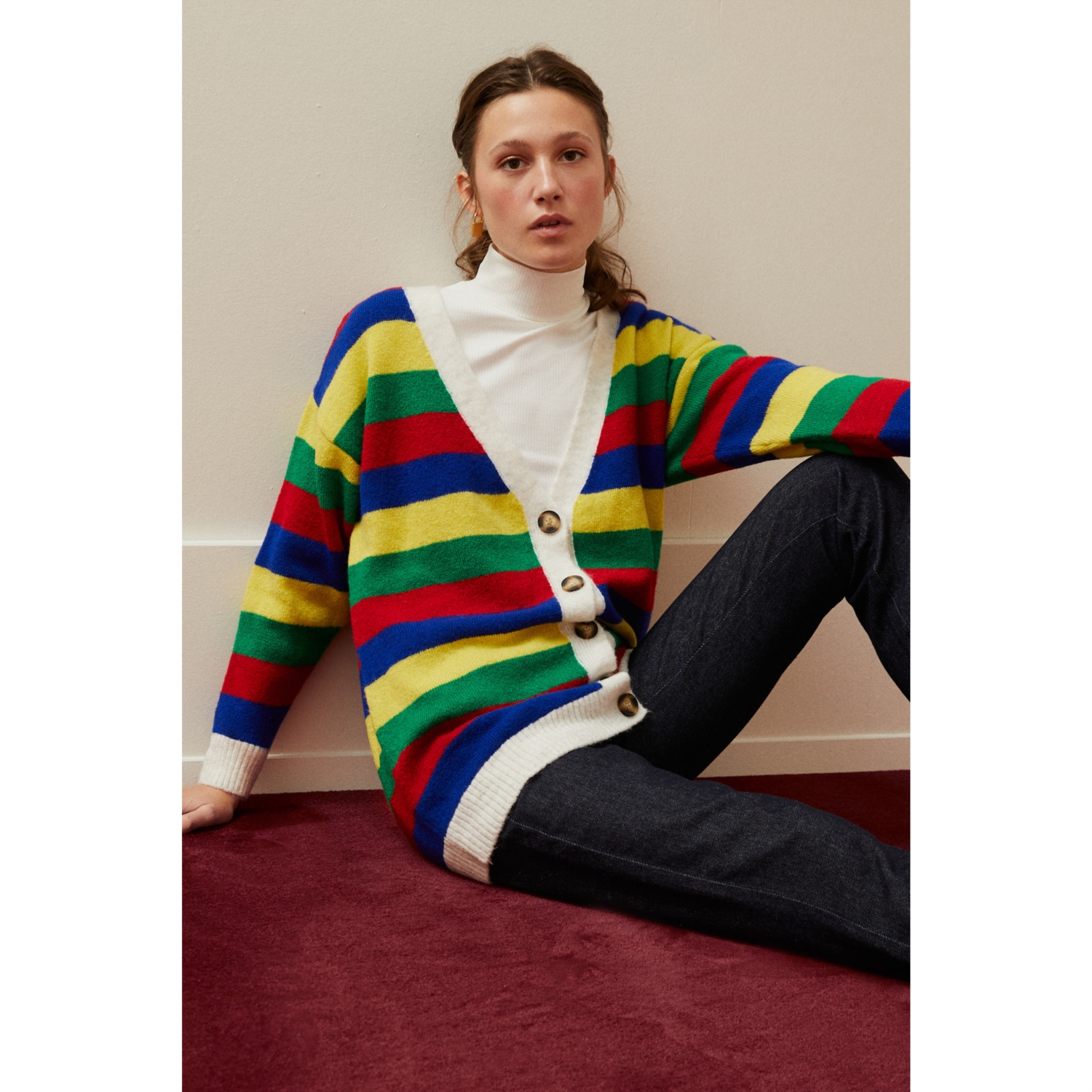 ÇİZGİLİ V YAKA TRİKO HIRKA