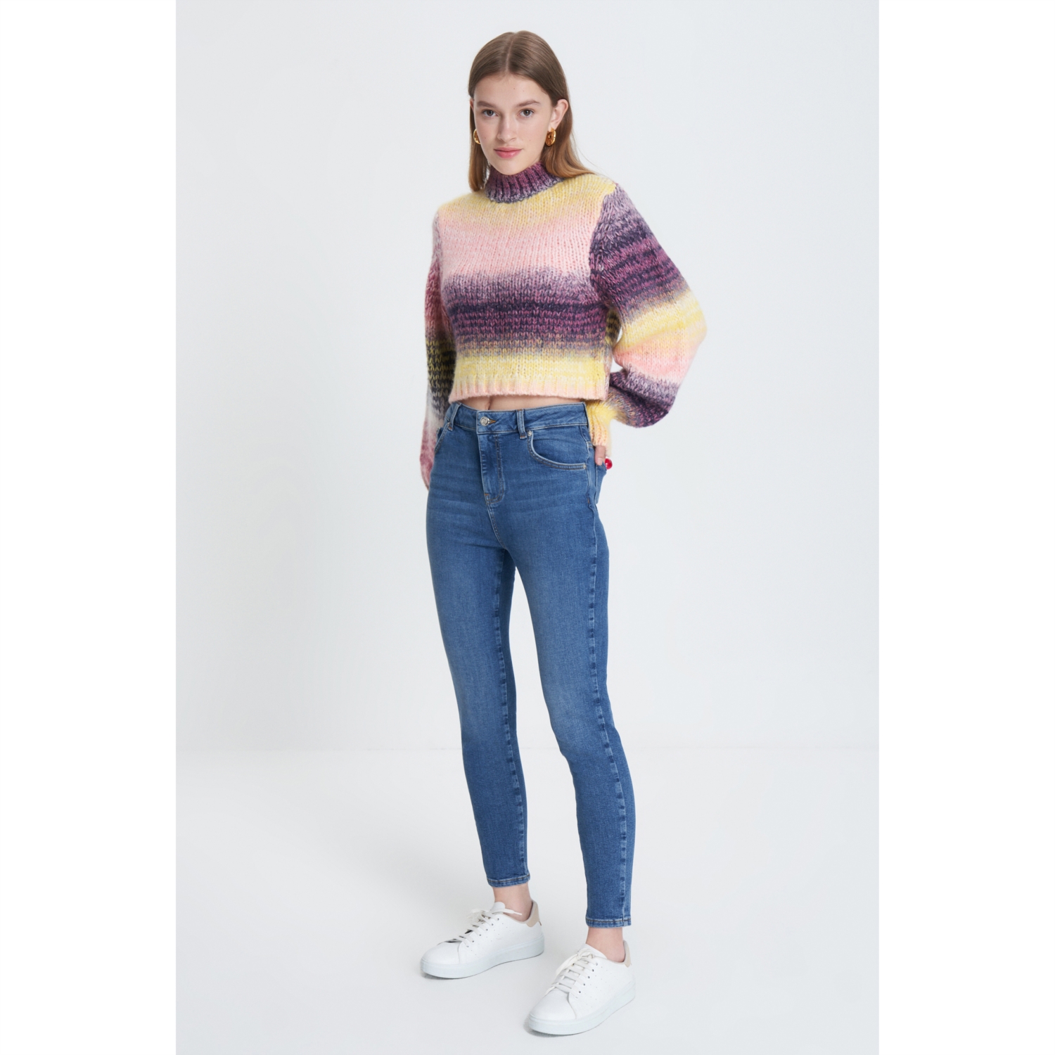 DİK YAKA TRİKO CROP KAZAK