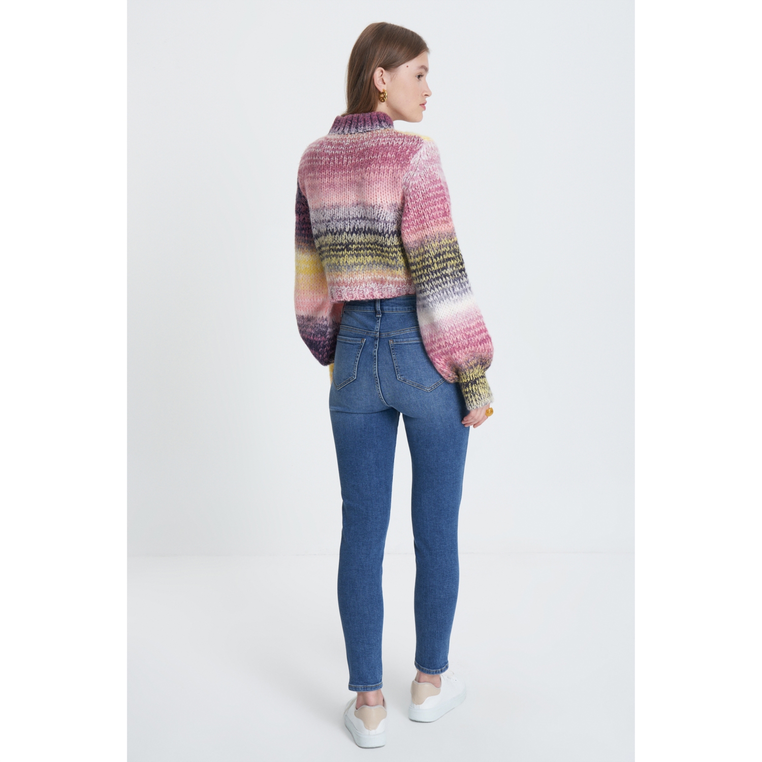 DİK YAKA TRİKO CROP KAZAK