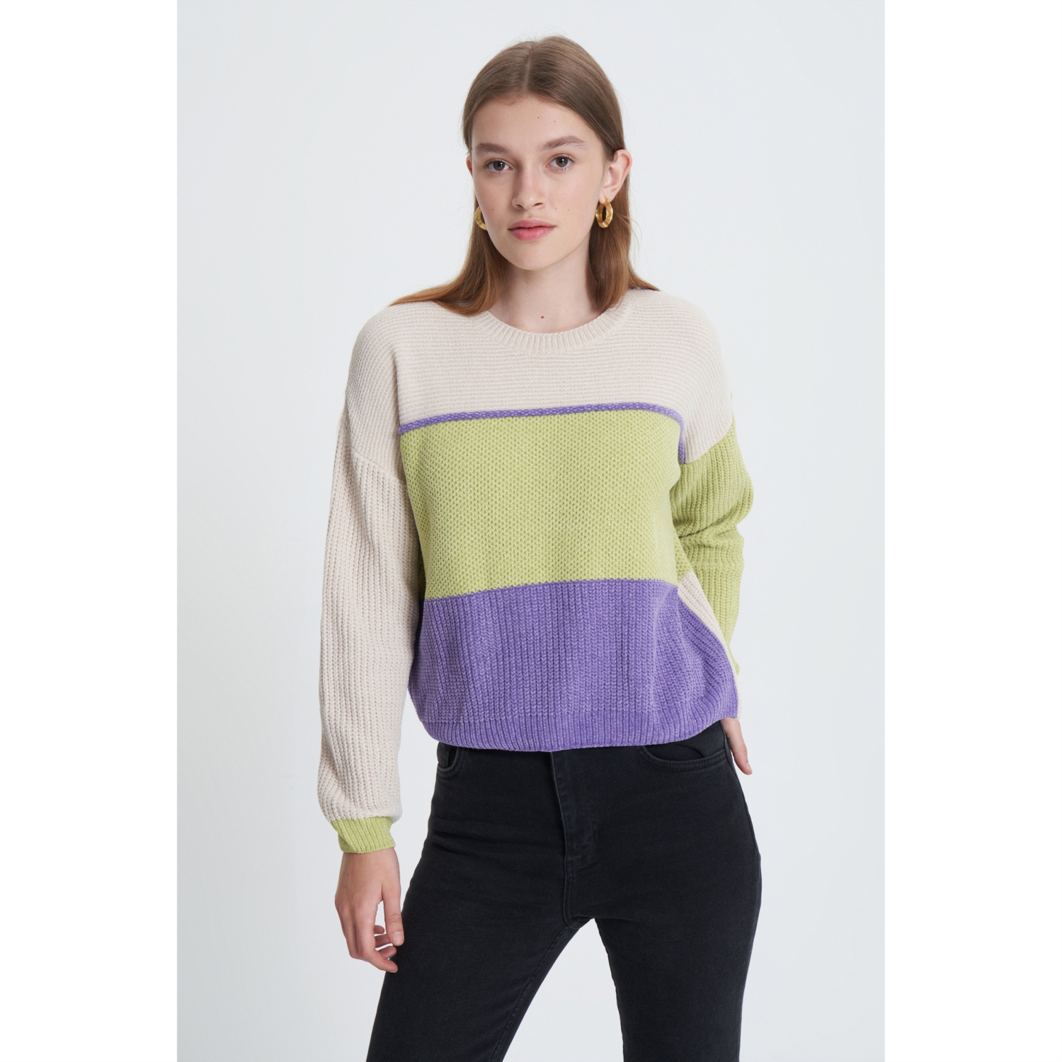 RENK BLOKLU BİSİKLET YAKA TRİKO KAZAK