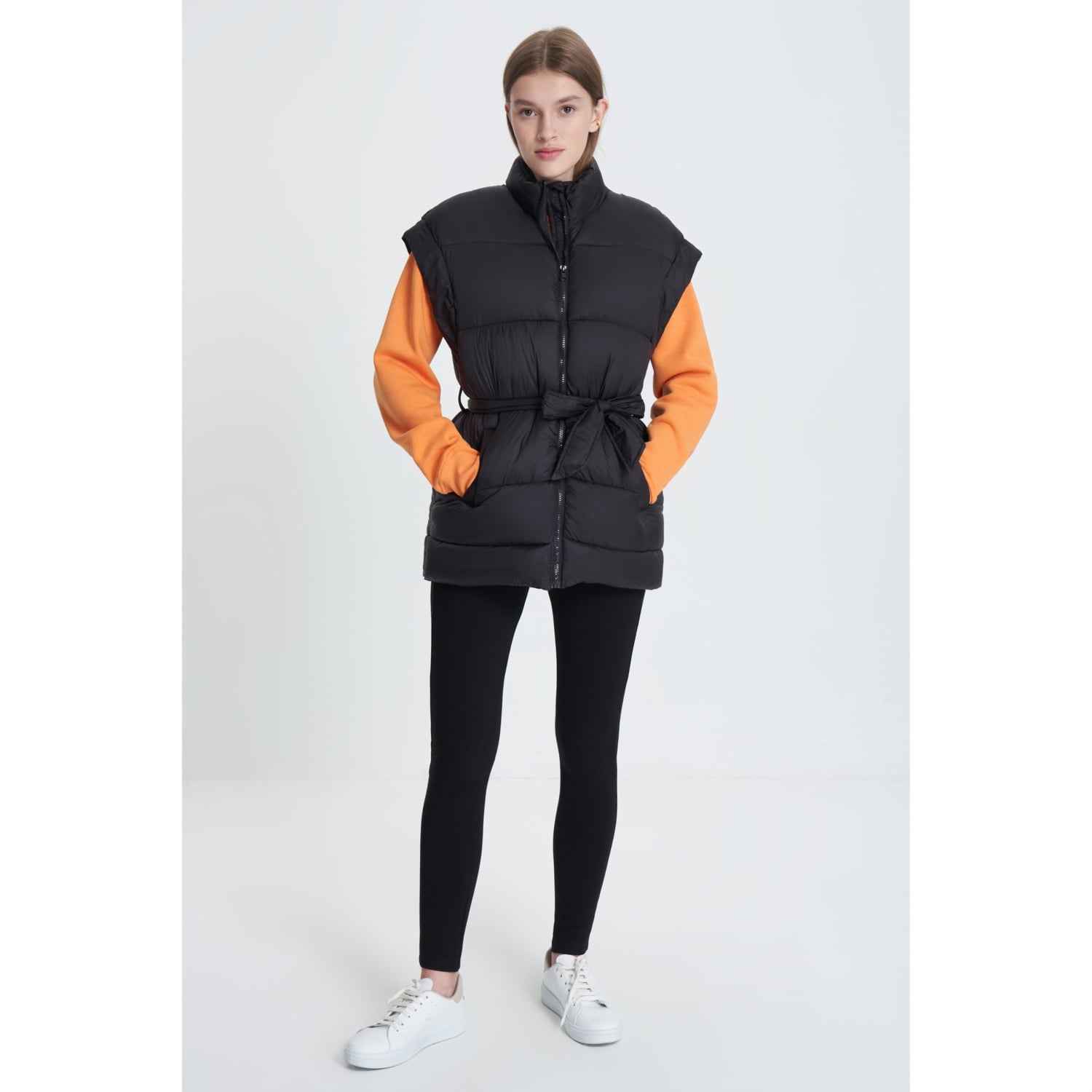 BELİ KUŞAKLI ŞİŞME YELEK